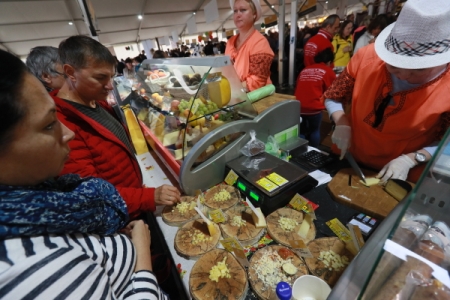Сырный фестиваль в Подмосковье посетили более 100 тыс. человек