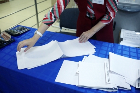 Врио губернатора Челябинской области Текслер продолжает лидировать на выборах после обработки более 50% протоколов