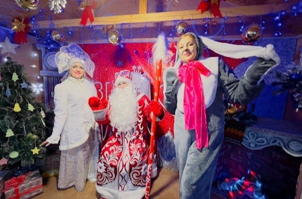 Резиденция Деда Мороза открылась в подмосковном Щелково