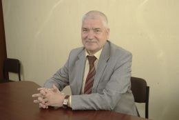 Первый заместитель министра здравоохранения Удмуртии В.Гаврилов: "Минздрав открыт для общения, у нас нет закрытых дверей"