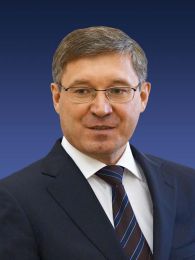 Врио губернатора Тюменской области В.Якушев: "Самое главное, к чему мы стремимся, - это диверсификация экономики"