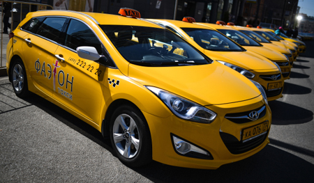 Более 200 парковочных мест для такси появится после реконструкции улиц в центре Москвы