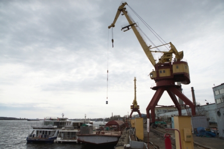 Судозавод "Янтарь" передаст ВМФ отремонтированный десантный корабль на воздушной подушке