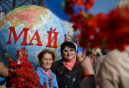 Около 170 тыс. человек поучаствовали в первомайском шествии в Петербурге