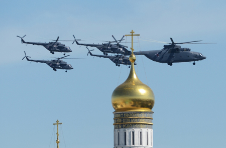 Первая репетиция воздушной части Парада Победы прошла над Москвой