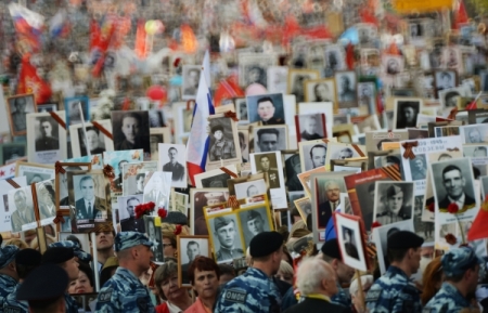 Глава Калмыкии выйдет на марш "Бессмертного полка" с портретом деда