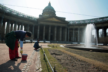 Теплая погода без осадков сохранится в Петербурге до Дня Победы