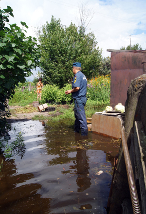 Вода продолжает уходить с подтопленных территорий Свердловской области