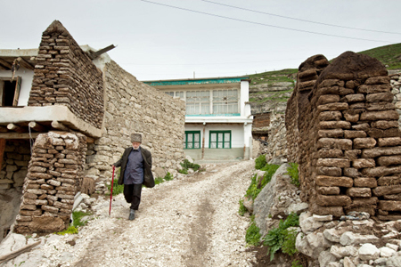 Около 70 участников НВФ и их пособников вернули к мирной жизни в Дагестане с начала 2015г