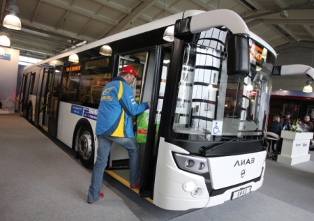 Группа "ГАЗ" поставит Москве 333 городских автобуса на 5,4 млрд руб