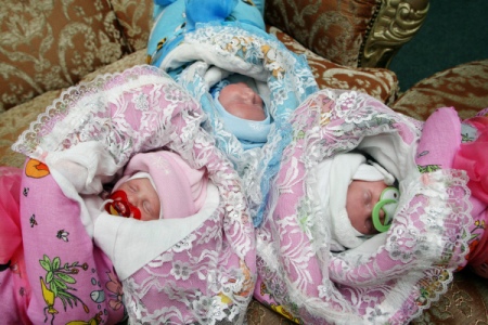 Город Шахты лидирует по количеству новорожденных тройняшек в Ростовской области