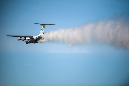 Авиация МЧС за сутки сбросила более 400 тонн воды на очаги пожаров на Ямале