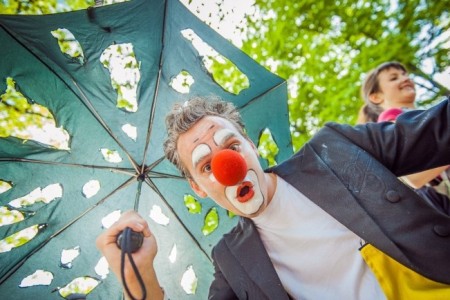Уличные спектакли с участием клоунов и артистов на ходулях представят на театральном фестивале в Тюмени