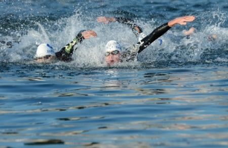 Участники заплыва "Волжская верста" в поддержку российских олимпийцев переплывут из Ивановской области в Костромскую