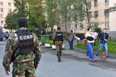 Четверо боевиков уничтожены в ходе спецоперации в жилом доме в Петербурге, возбуждено уголовное дело