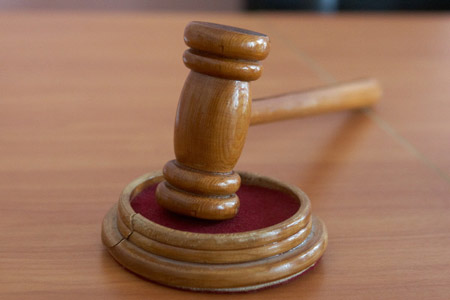 Уголовное дело возбуждено в отношении судьи по подозрению в мошенничестве с землей фирмы матери Цапка