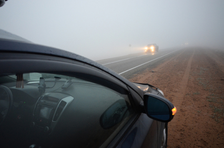 На трассе под Новосибирском в тумане столкнулись 12 автомобилей, есть пострадавшие