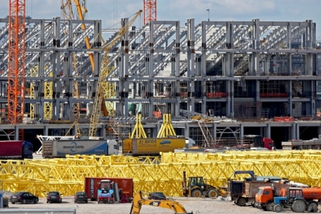 Строители практически завершили сборку металлического каркаса стадиона к ЧМ-2018 в Калининграде