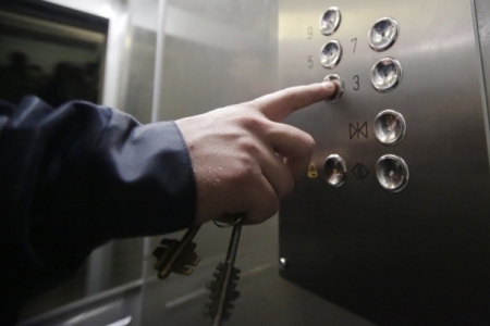 Свердловская область направит на пилотный проект по замене лифтов 2 млрд рублей