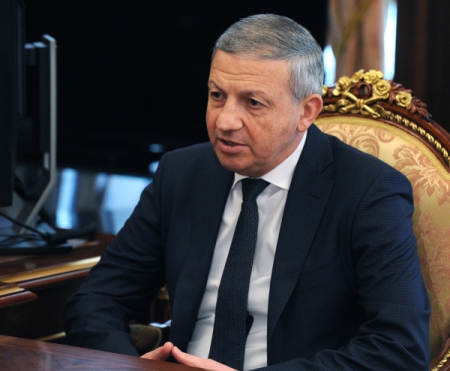 Глава Северной Осетии Битаров проголосовал на выборах депутатов Госдумы
