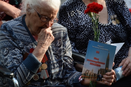 Матпомощь ветеранам к 75-летию Битвы за Москву увеличена вдвое