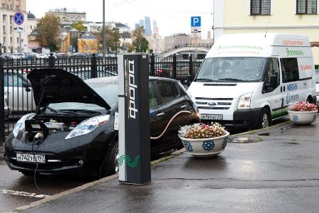 МОЭСК предлагает штрафовать нарушителей парковки возле электрозарядок