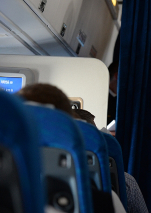 Снятый с самолета пассажир авиарейса "Пекин-Москва" привлечен к ответственности
