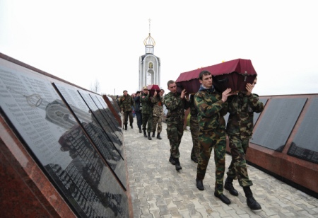 Шесть безымянных красноармейцев перезахоронили в Брянской области