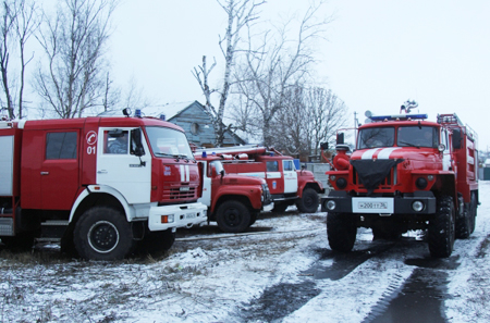 Пожилая женщина и две маленькие девочки стали жертвами пожара в Кировской области