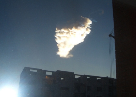 В Сибири заметили падение небольшого метеорита