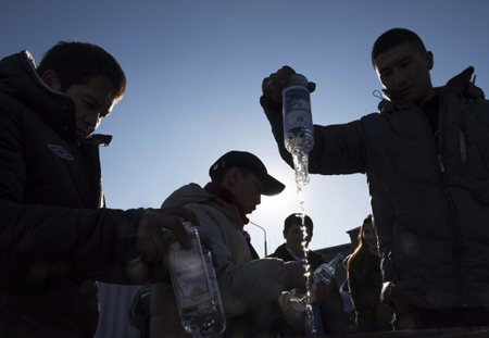 Около 60 тыс. бутылок контрафактного алкоголя изъято в Якутии