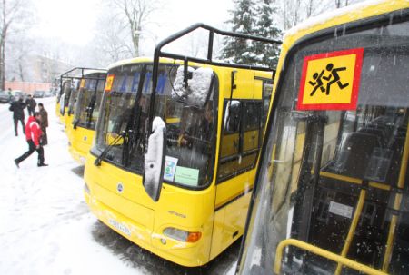 Правительство РФ отложило вступление в силу правил по перевозке детей в автобусах