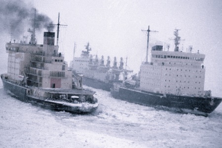 Российские ледоколы впервые продлили период активной навигации на Северном морском пути
