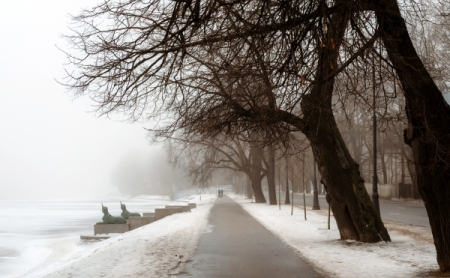 Длинные выходные в Петербурге будут морозными и снежными