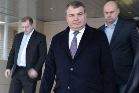 Экс-министр обороны РФ Сердюков выдвинут в совет директоров ОАК