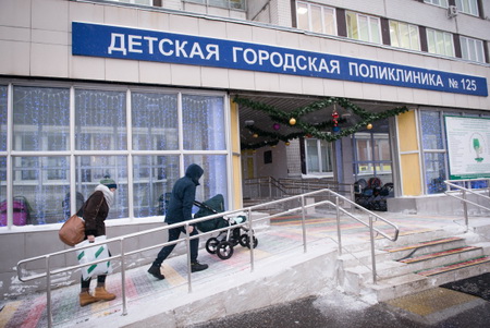 Красноярская школьница выжила после падения с пятого этажа