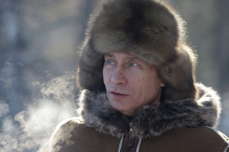 Путин в походных условиях отдыхает в сибирской тайге