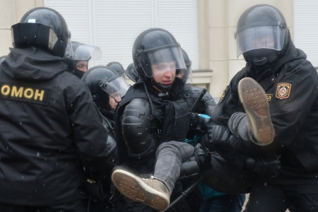 В суд поступило около 120 материалов по административным нарушениям на несанкционированном митинге 26 марта в Москве