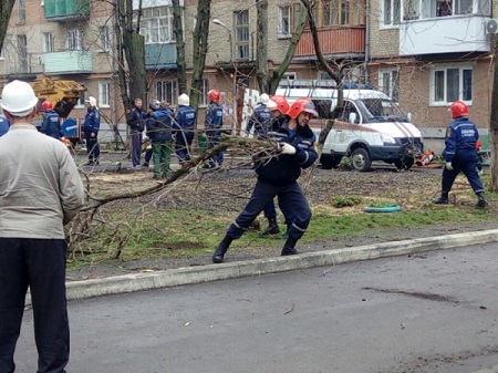 Часть жильцов поврежденного дома в Таганроге сможет вернуться в свои квартиры на этой неделе