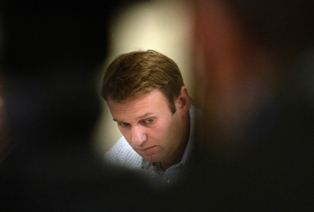 Суд признал законным приговор Навальному и Офицерову по "делу Кировлеса"
