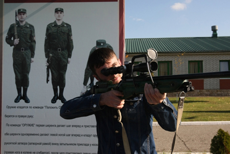 Снайперы Восточного военного округа получили новые винтовки СВ-98