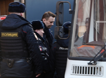 Навального арестовали на 30 суток за нарушение правил проведения митингов
