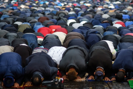 Более 120 тыс. мусульман отметили Ураза-Байрам в Петербурге
