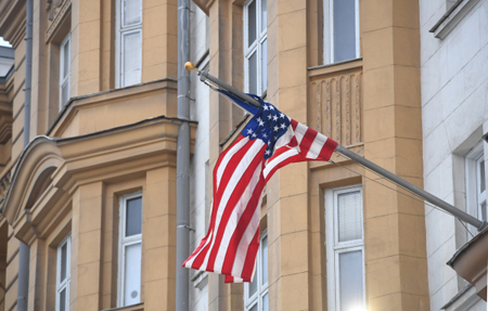 Доступ сотрудников посольства США к даче и на складские помещения прекращается во вторник