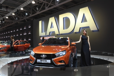 Власти Удмуртии намерены закупать для своего автопарка новые модели Lada Vesta SW и Lada Vesta SW Cross