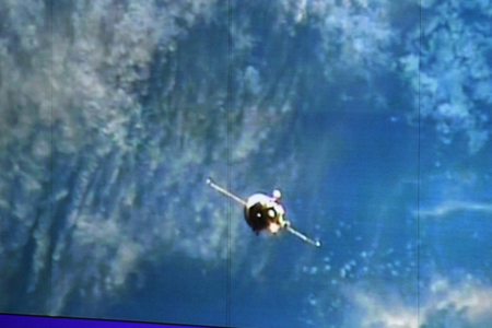 Экипаж пилотируемого корабля "Союз МС-06" перешел на борт МКС