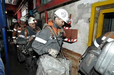 Задымление произошло на шахте в Коми, горняков поднимают на поверхность