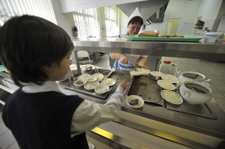 Школьная столовая в свердловском селе закрыта на 20 суток из-за нарушений санитарных норм