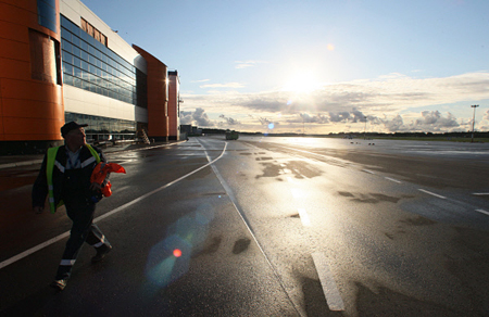 Новую ВПП аэропорта "Храброво" планируется ввести в эксплуатацию в январе 2018 года
