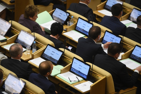 Дума приняла закон об обязательной блокировке номеров "телефонных террористов"